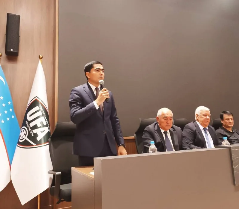 🇺🇿 Respublika futbol akademiyasida “Futbolchilarda vatanparvarlik, milliy g'urur va islohotlarga daxldorlik tuyg'ularini hamda ma 'naviy fazilatlarini yuksaltirish” mavzusidagi davra suhbati bo'lib o'tdi.